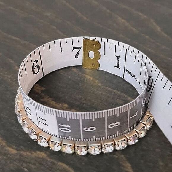 Faux diamond rhinestone stretch tennis bracelet - Picture 5 of 5